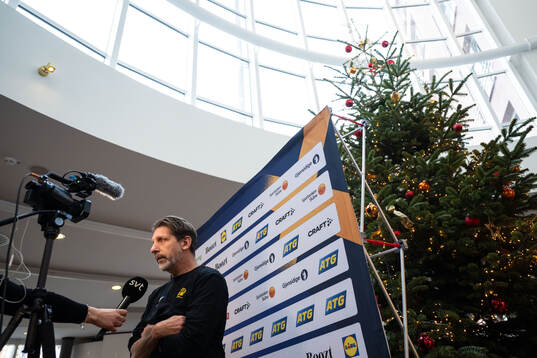 Head coach Tomas Axnér of the Swedish women's national
