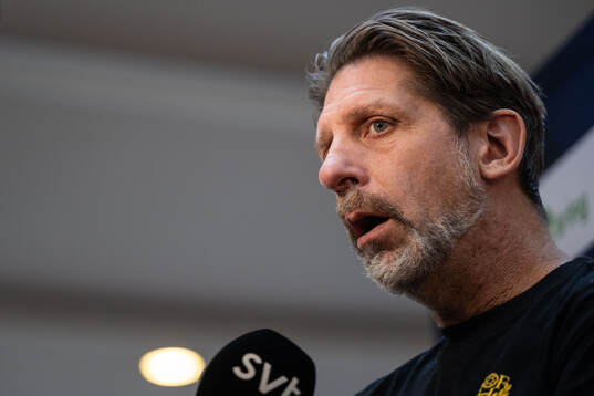 Head coach Tomas Axnér of the Swedish women's national