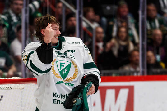 Färjestads målvakt Emil Larmi