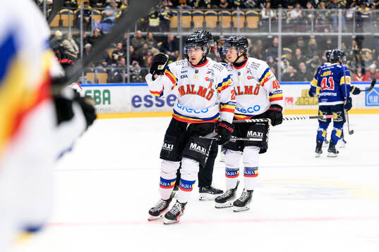 Malmö Redhawks Janne Kuokkanen jublar