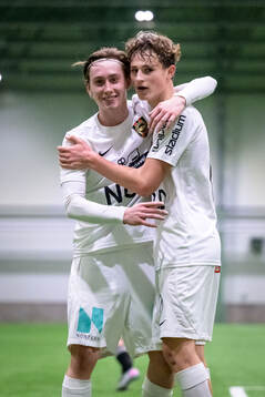 Brommapojkarnas Henry Lindgren och Atle Wahlund jublar