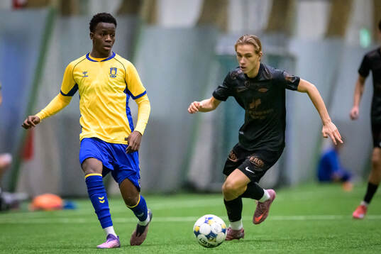 Bröndbys Michael Granberg och Branns Elias Morozov
