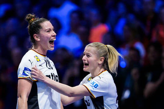 Emily Vogel and Antje Döll of Germany celebrate