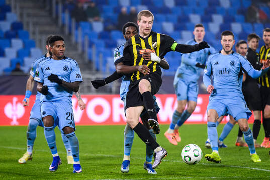 Sandro Cruz of Slovan Bratislava and Simon Gustafson of
