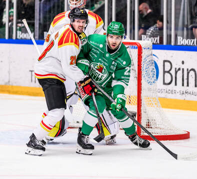 Brynäs Johannes Kinnvall och Rögles Josh Dickinson