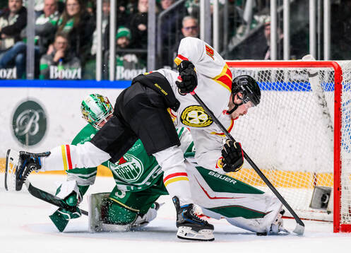 Rögles målvakt Christoffer Rifalk och Brynäs Kieffer