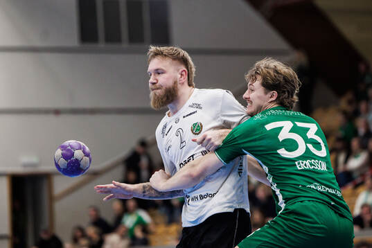 Önnereds Emil Hansson och Hammarbys Johan Ericsson