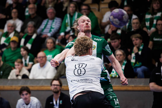 Hammarbys Henrik Momats Norén och Önnereds Joel Pedersén
