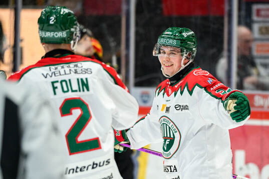 Frölundas Jere Innala jublar