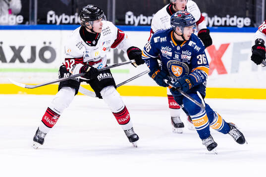 Malmö Redhawks Linus Öberg och Växjös Elias Rosén
