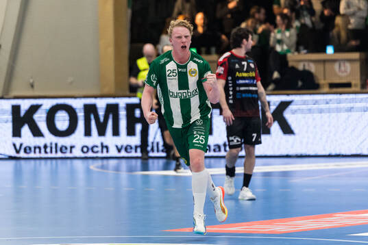 Hammarbys Gustav Davidsson jublar