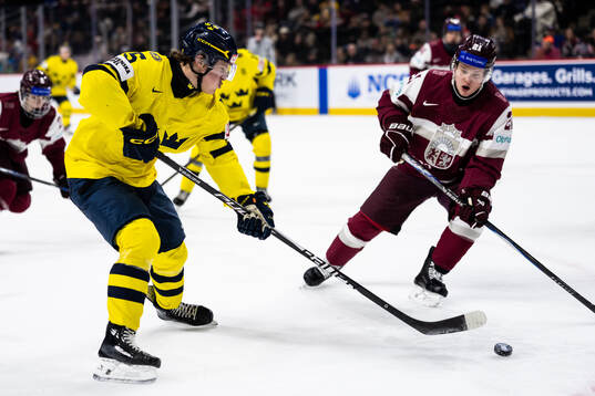 Ivar Stenberg of Sweden and Krists Retenais of Latvia