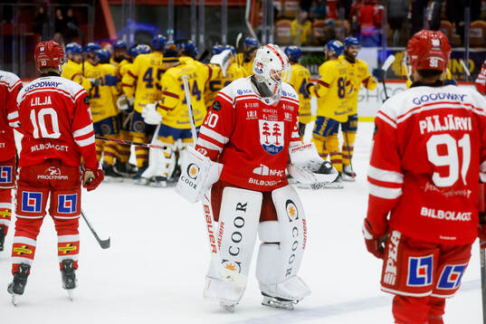 Timrås målvakt Jacob Johansson deppar