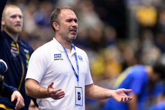 Head coach Michael Apelgren of Sweden