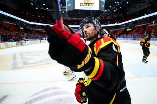 Brynäs Michal Kempny jublar