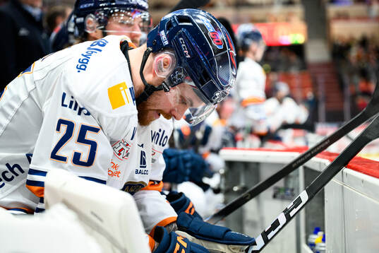 Växjös Lucas Elvenes deppar