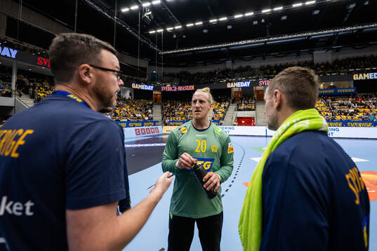Goalkeeper coach Daniel Larsson, goalkeeper Mikael
