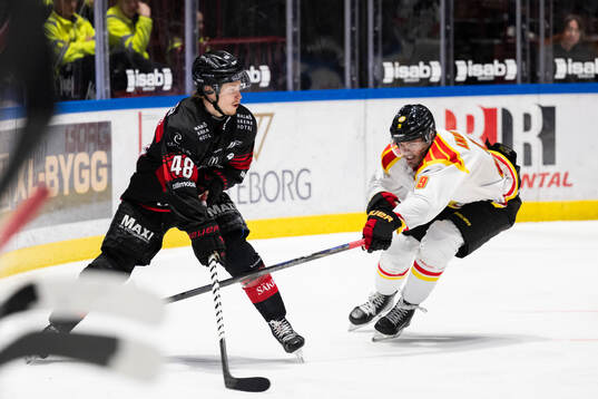 Malmö Redhawks Lauri Pajuniemi och Brynäs Axel Andersson