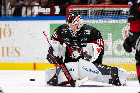 Malmö Redhawks målvakt Oskar Blomgren