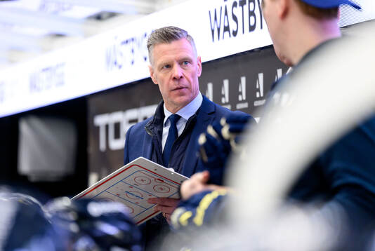 HV71s assisterande tränare Nicklas Rahm