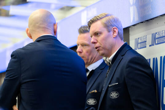 HV71s tränare Anton Blomqvist