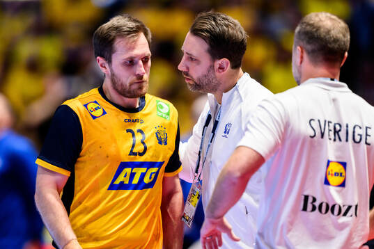Albin Lagergren and Assistant coach Patrik Fahlgren of