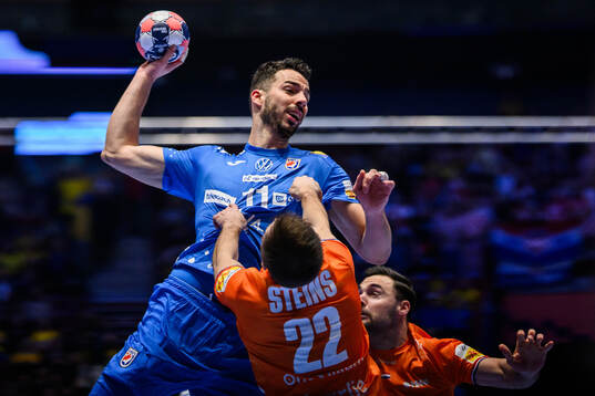 Bläddra bland fler bilder av 2026 European Handball Championship, Day 5, Netherlands - Croatia