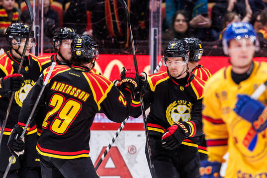 Brynäs Robert Hägg jublar