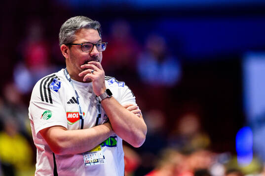 Head coach Jose Maria Rodriguez Vaquero of Hungary