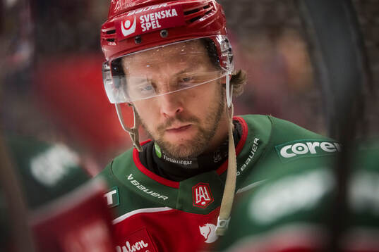 Modos Måns Carlsson deppar ishockeymatchen i