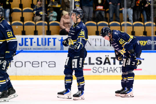 HV71s Nikola Pasic och Oskar Stål-Lyrenäs deppar