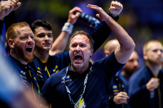 Jim Gottfridsson and Head coach Michael Apelgren of Sweden
