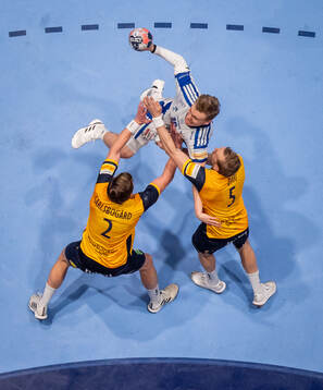Gisli Thorgeir Kristjansson of Iceland against Jonathan