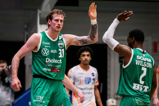 Södertäljes Oliver Gehrke jublar