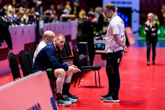 Jim Gottfridsson and Head coach Michael Apelgren of Sweden