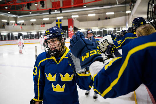 Thea Johansson of Sweden celebrates