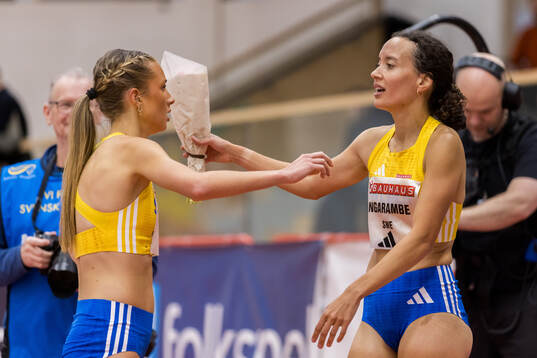 Carmen Cernjul and Yolanda Ngarambe of Sweden celebrate