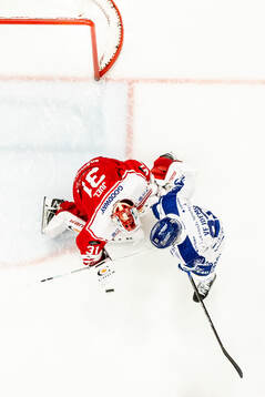 Timrås målvakt Tim Juel och Leksands Lukas Vejdemo