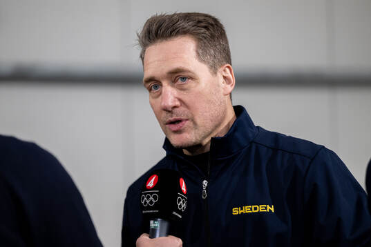 Head coach Sam Hallam of Sweden