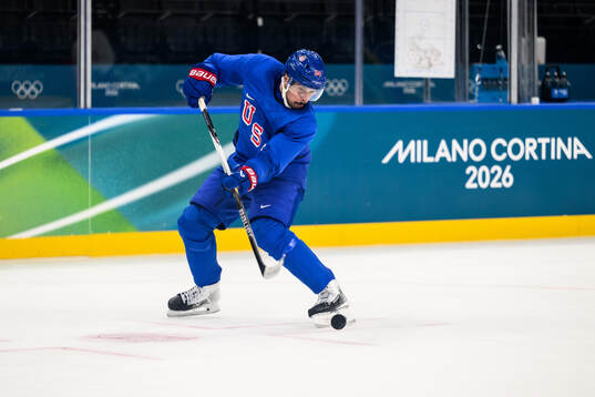 Auston Matthews of USA at an ice hockey practice session