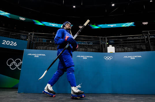 Auston Matthews of USA at an ice hockey practice session