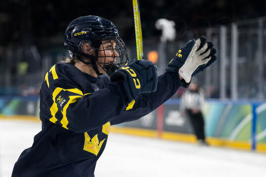 Josefin Bouveng of Sweden celebrates