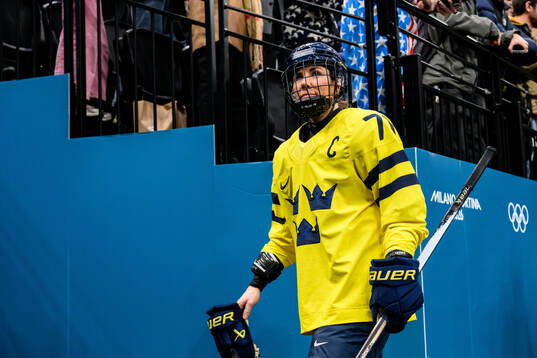 Anna Kjellbin of Sweden looks dejected