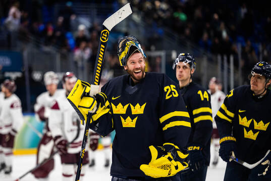 Bläddra bland fler bilder av 2026 Winter Olympics, Day 11, Men's Ice Hockey, Playoffs, Sweden - Latvia