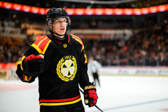 Brynäs Oskar Lindblom jublar