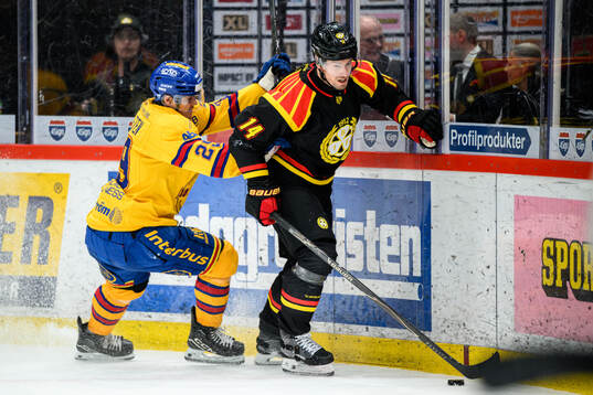 Djurgårdens Håvard Salsten och Brynäs Robert Hägg