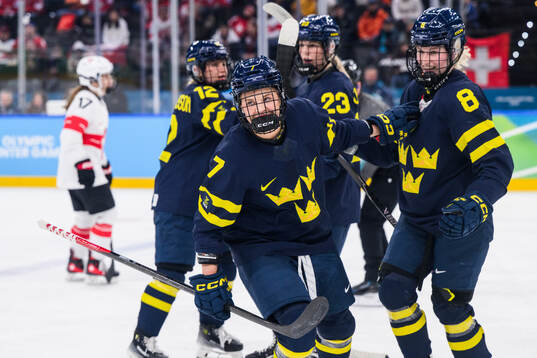 Mira Jungåker of Sweden celebrates scoring 0-1 in the