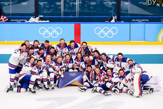 Players of USA celebrate