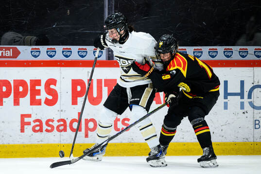 SDEs Samantha Cogan och Brynäs Julia Östlund