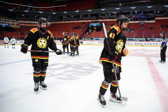 Brynäs Julia Östlund och Viivi Vainikka